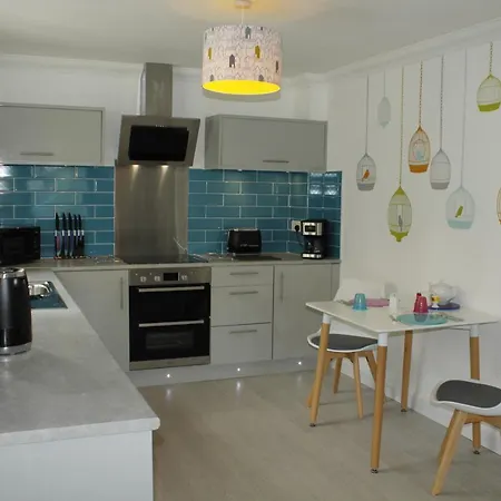 Bonnie's Apartment, Adults Only Apartment *